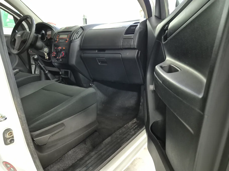 2023 Isuzu D-max DC 4x2 Diesel 