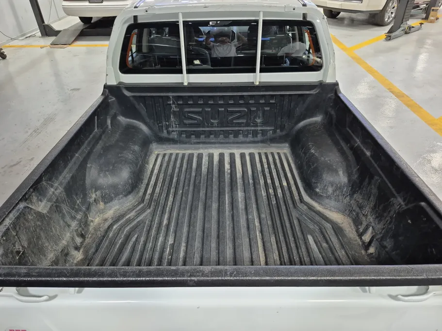 2023 Isuzu D-max DC 4x2 Diesel 