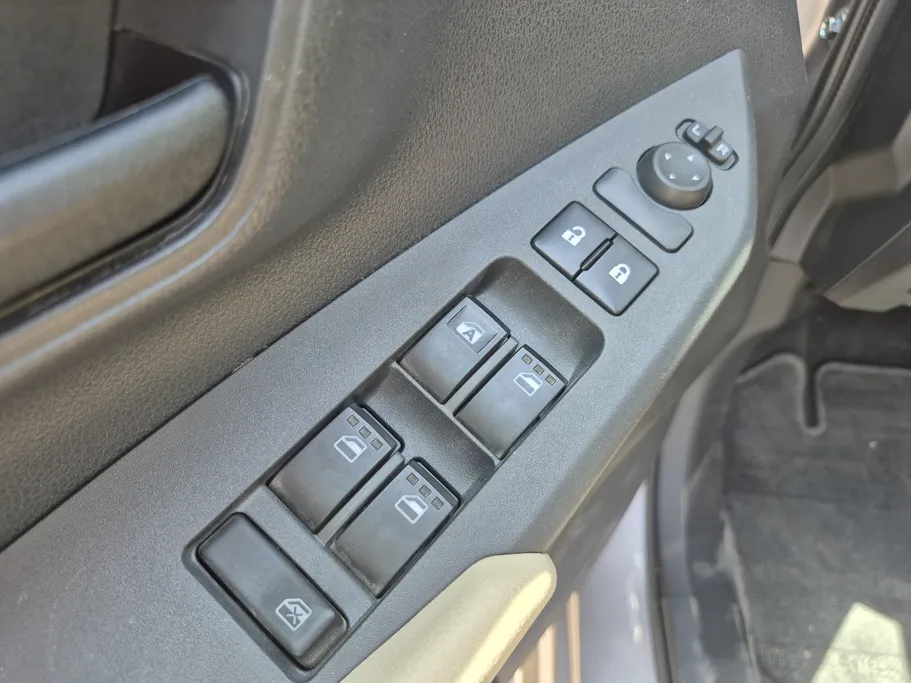 2024 Toyota Yaris  Y 