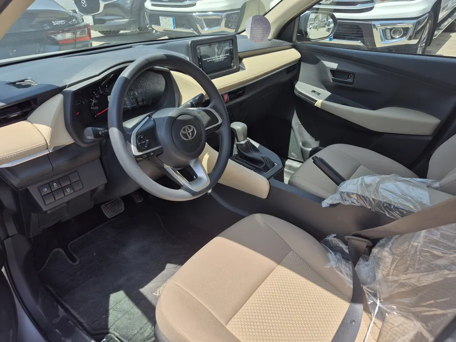 2024 Toyota Yaris  Y 