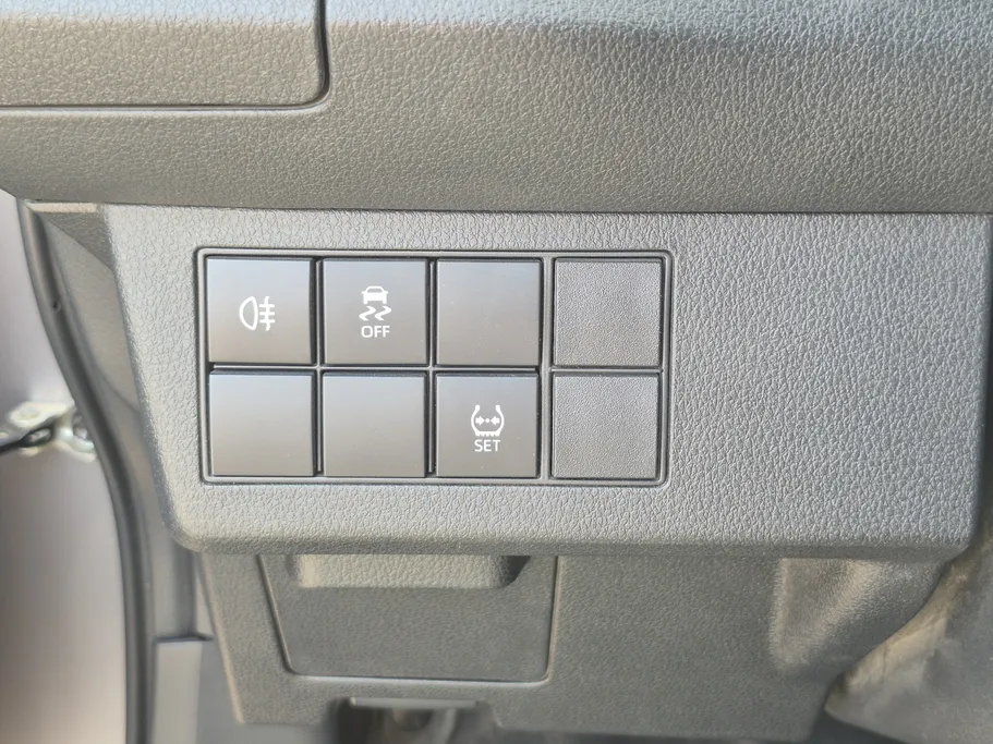 2024 Toyota Yaris  Y 