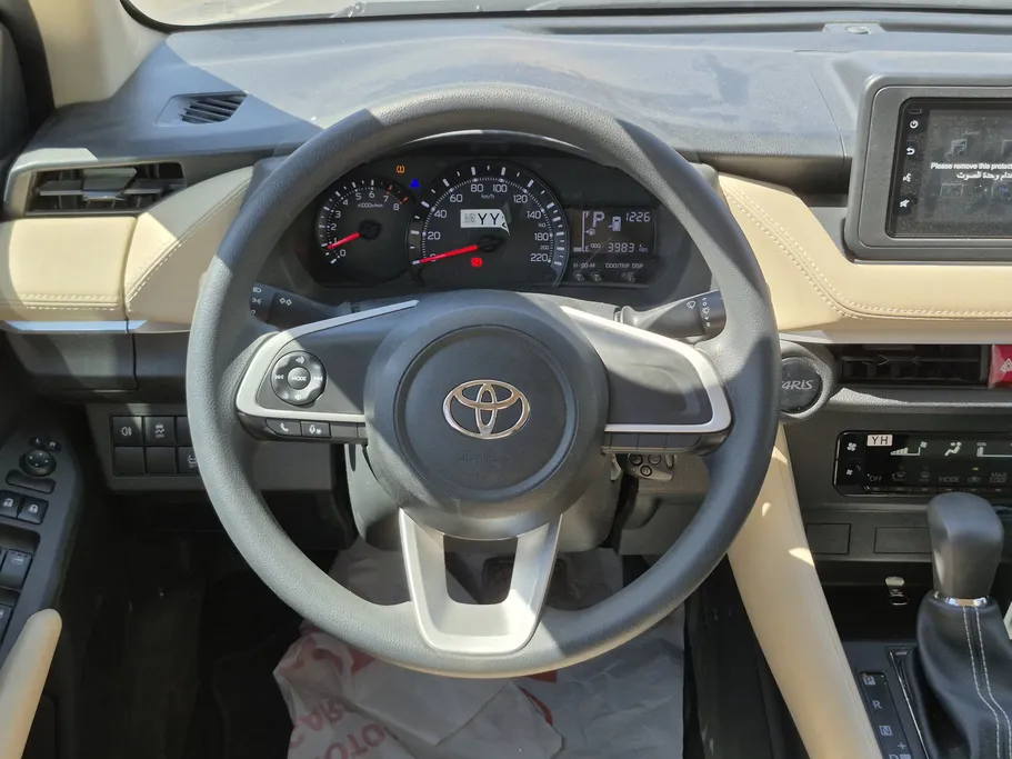 2024 Toyota Yaris  Y 