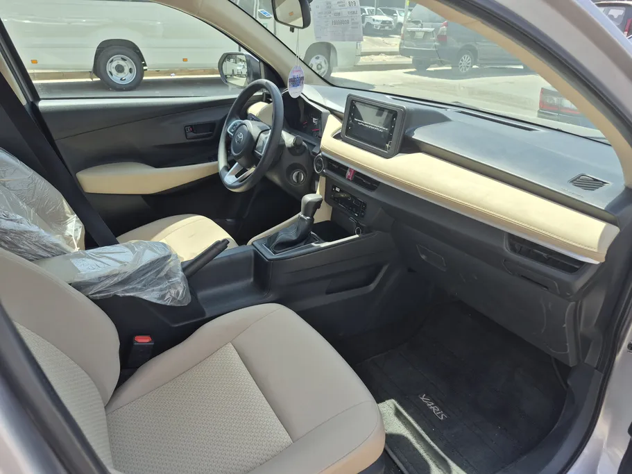 2024 Toyota Yaris  Y 