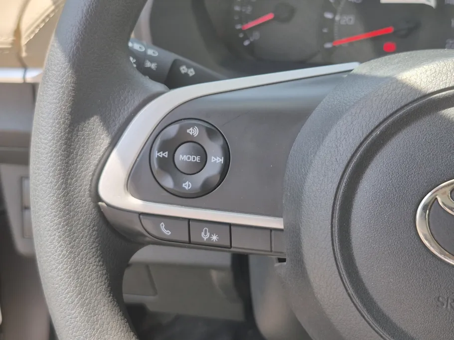 2024 Toyota Yaris  Y 