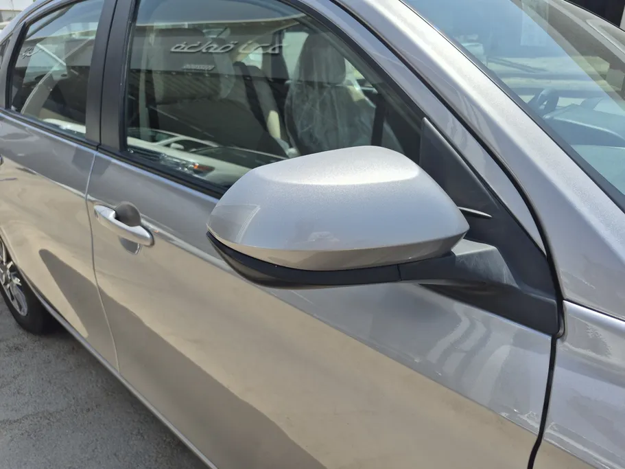 2024 Toyota Yaris  Y 