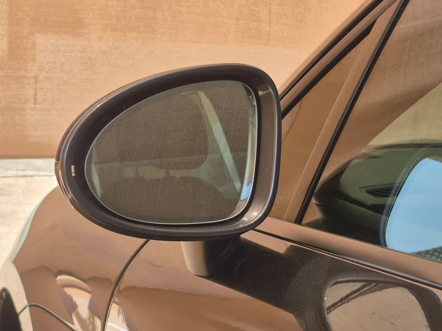 2021 Porsche Macan BASE 