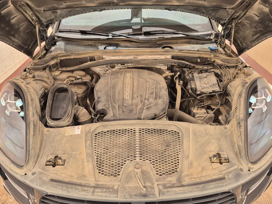 2021 Porsche Macan BASE 
