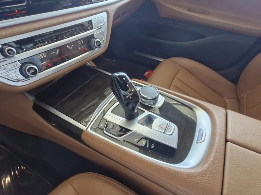 2018 BMW 7 Series 740Li 