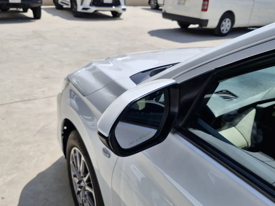 2024 Toyota Yaris  Y 