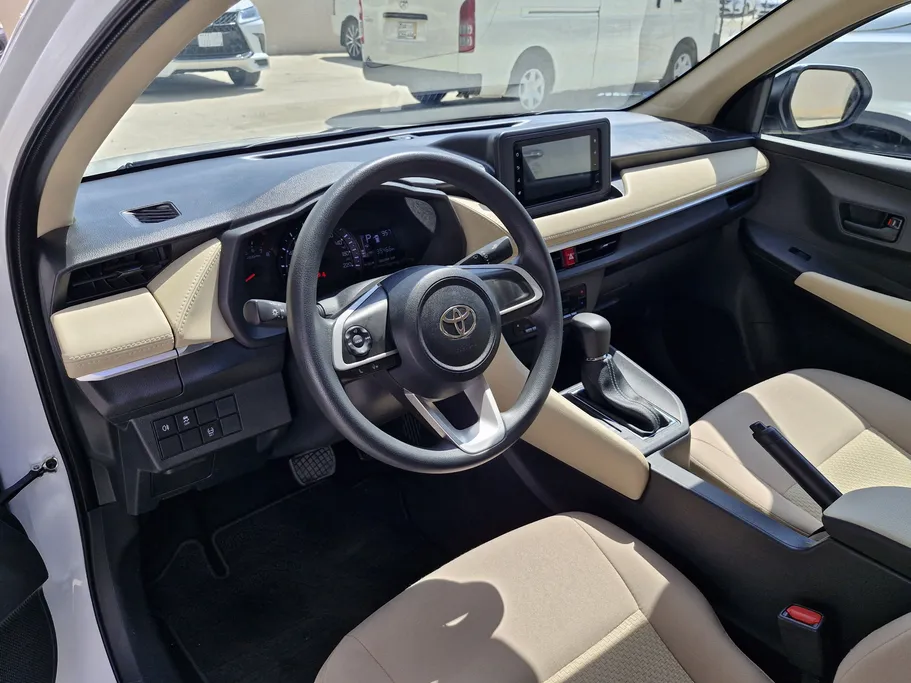 2024 Toyota Yaris  Y 