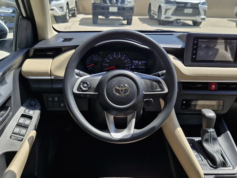 2024 Toyota Yaris  Y 