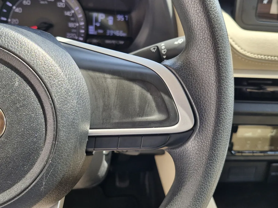 2024 Toyota Yaris  Y 