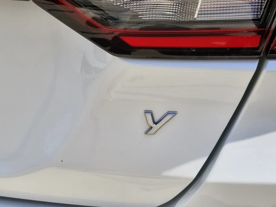 2024 Toyota Yaris  Y 
