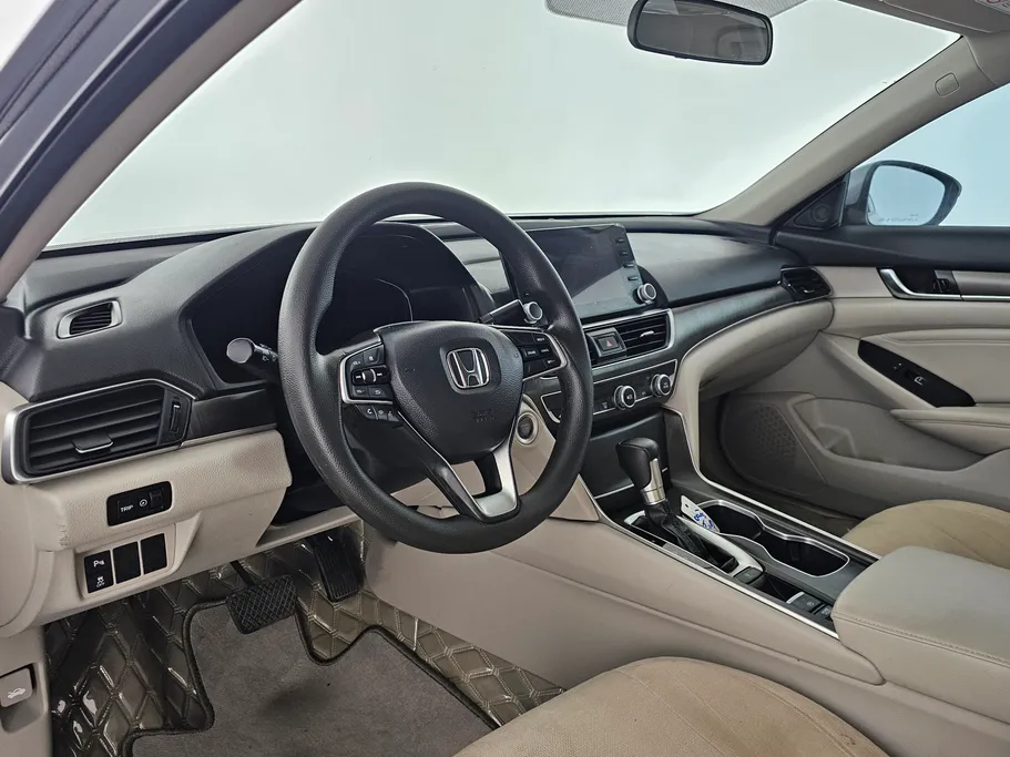 هوندا اكورد LX 2022 