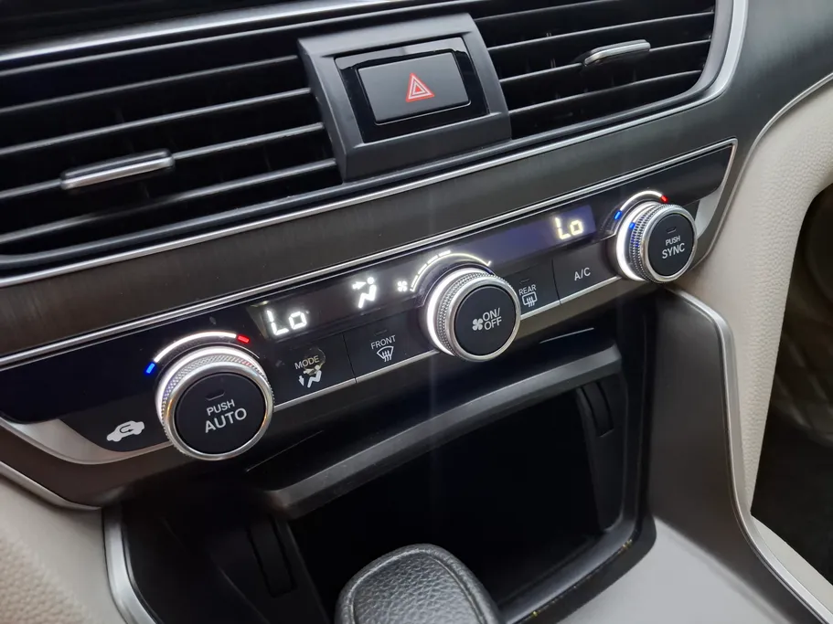 هوندا اكورد LX 2022 