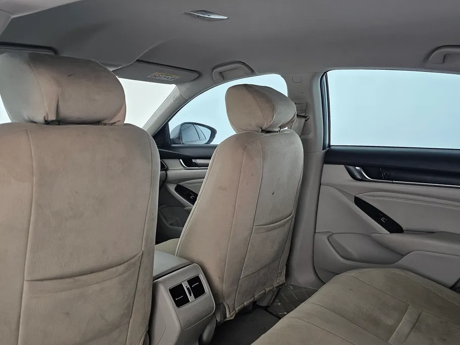 هوندا اكورد LX 2022 