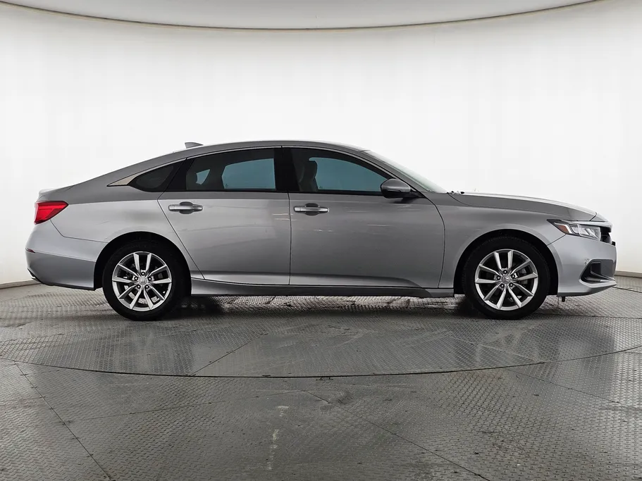 هوندا اكورد LX 2022 