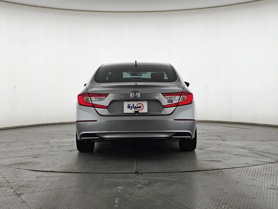 هوندا اكورد LX 2022 