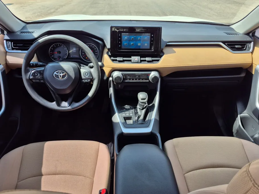2022 Toyota RAV4 LE 