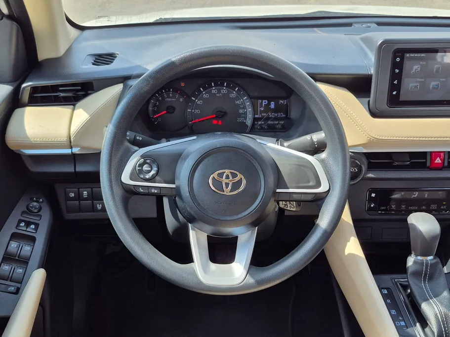 2024 Toyota Yaris  Y 
