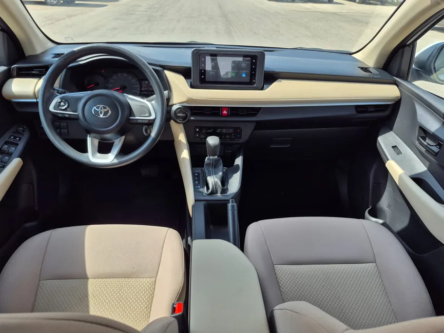 2024 Toyota Yaris  Y 