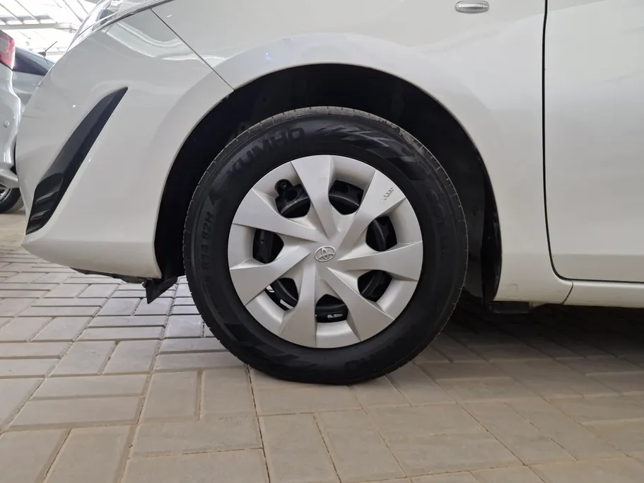 2019 Toyota Yaris  Y 