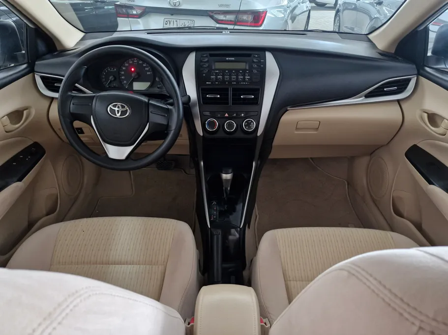 2019 Toyota Yaris  Y 