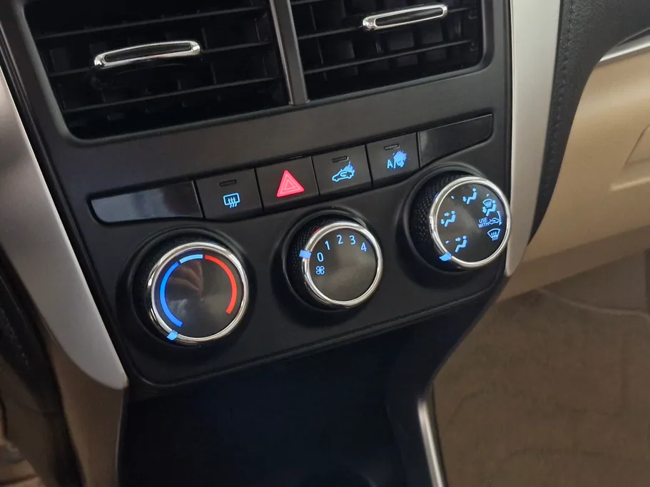 2019 Toyota Yaris  Y 