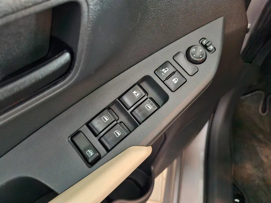 2023 Toyota Yaris  Y 