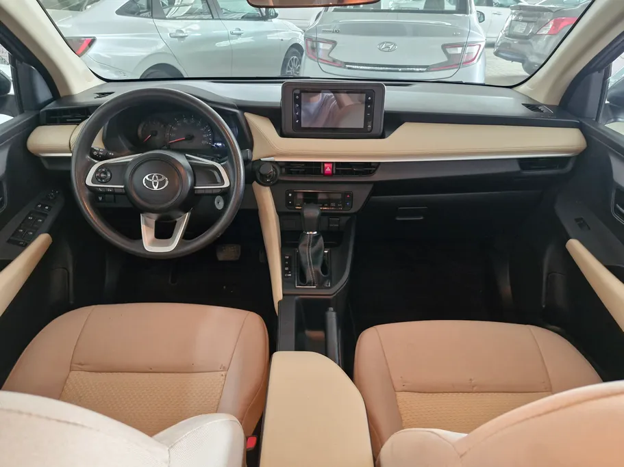 2023 Toyota Yaris  Y 