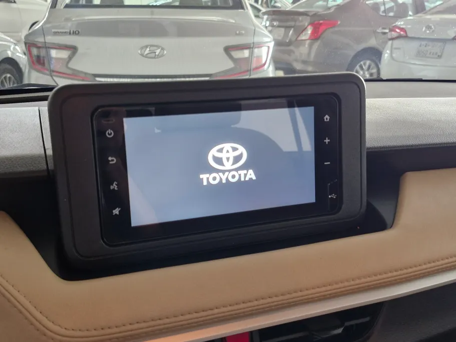 2023 Toyota Yaris  Y 