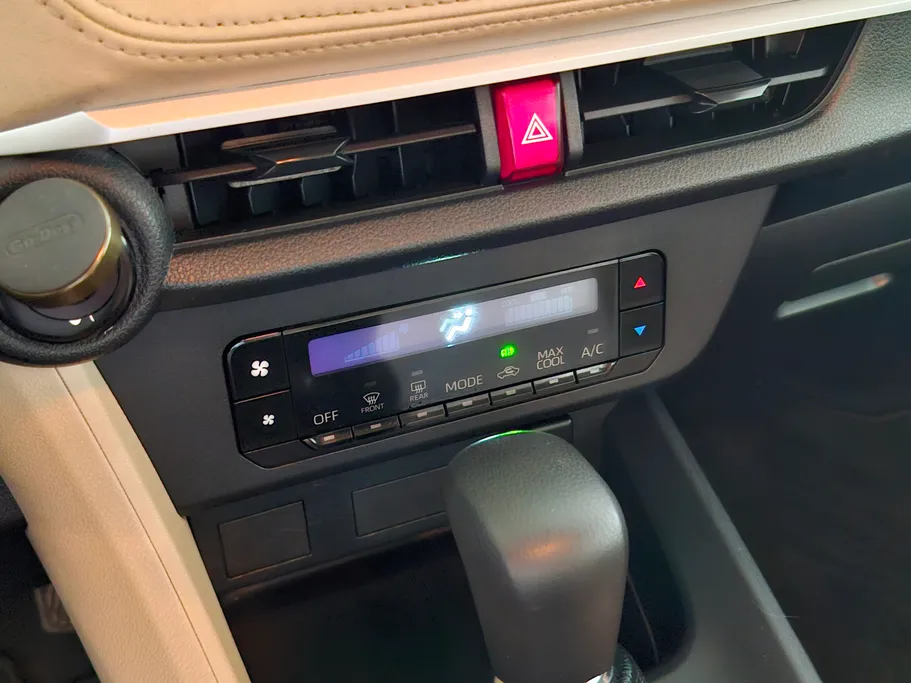 2023 Toyota Yaris  Y 