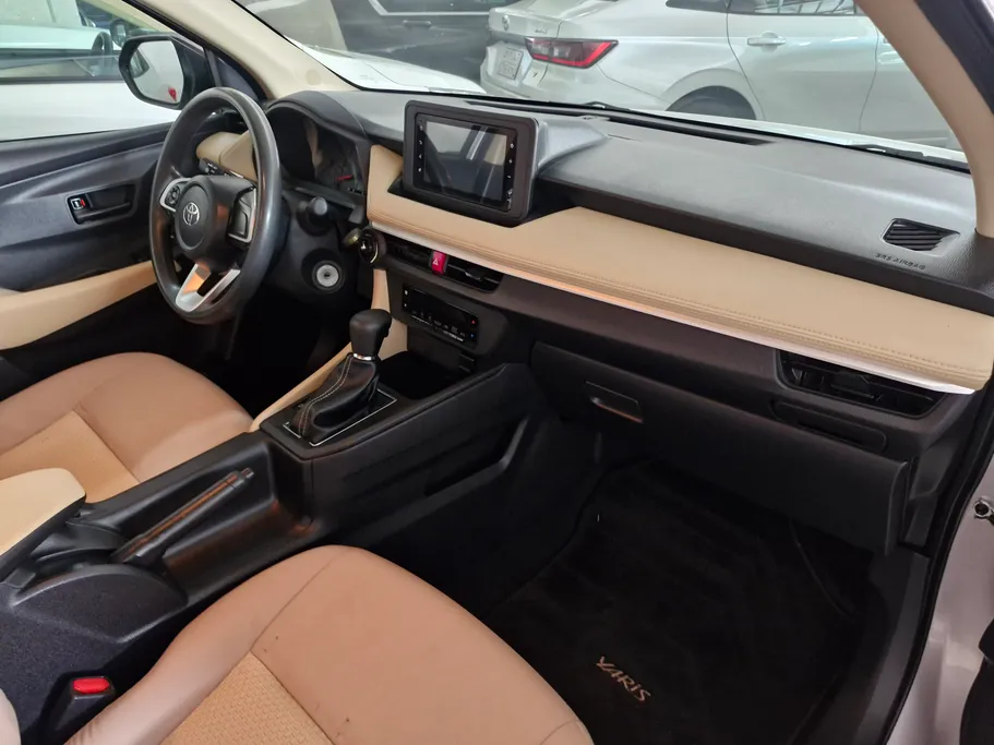 2023 Toyota Yaris  Y 