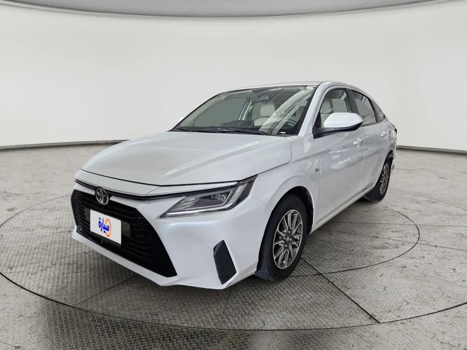 2023 Toyota Yaris  Y 