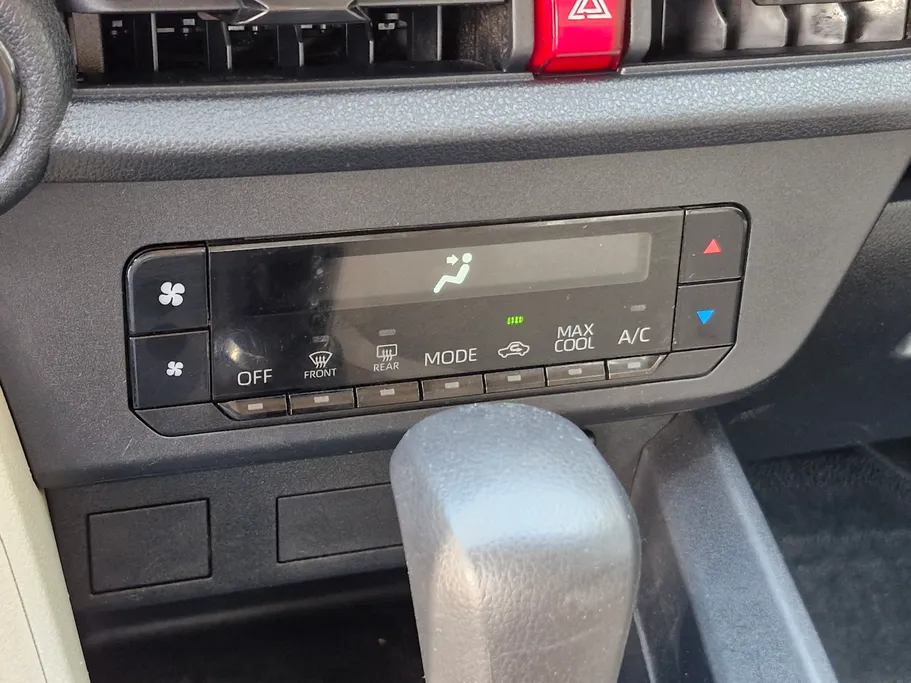 2023 Toyota Yaris  Y 