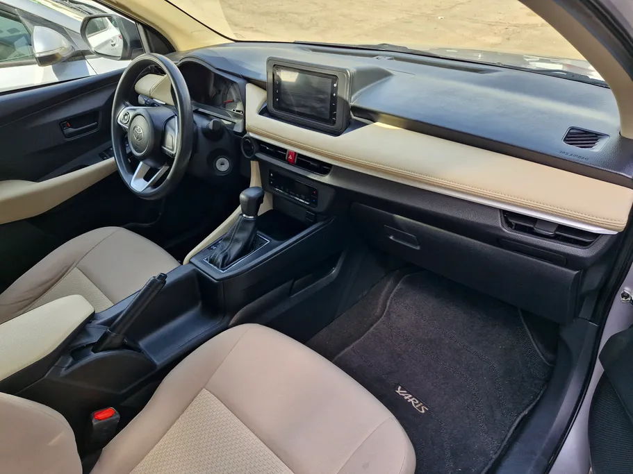 2023 Toyota Yaris  Y 
