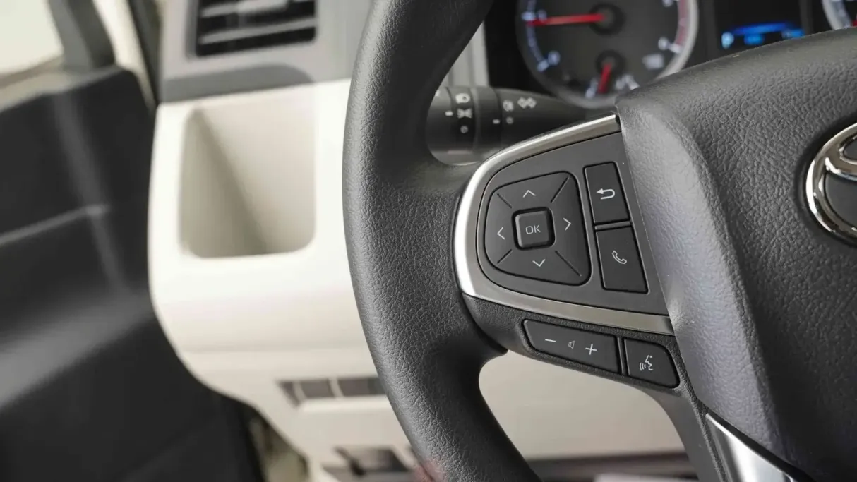 2026 Toyota Haice بضاعة سقف عالي 