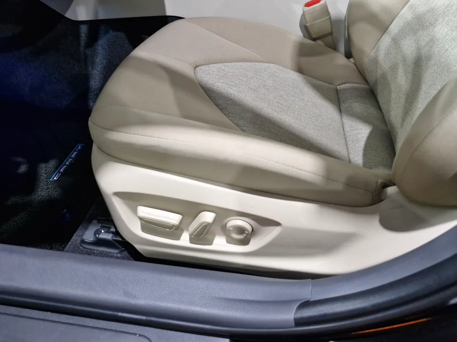 2024 Toyota Camry  GLE HEV  