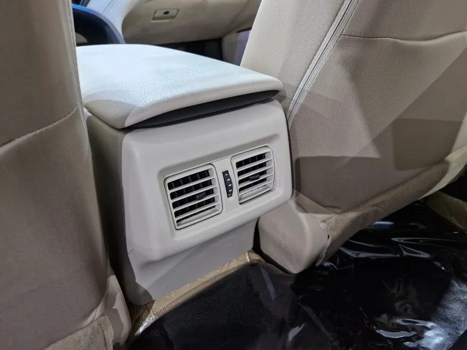 2023 Toyota Camry  LE HEV 