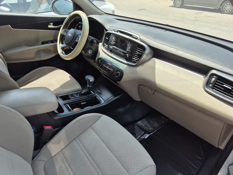 2018 Kia Sorento GL 