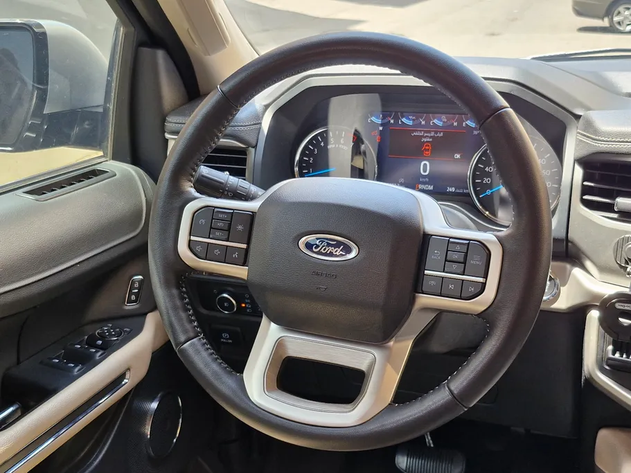 2024 Ford Expedition XLT 