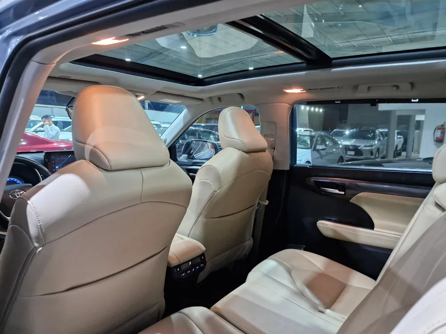 2023 Toyota Highlander Limited 