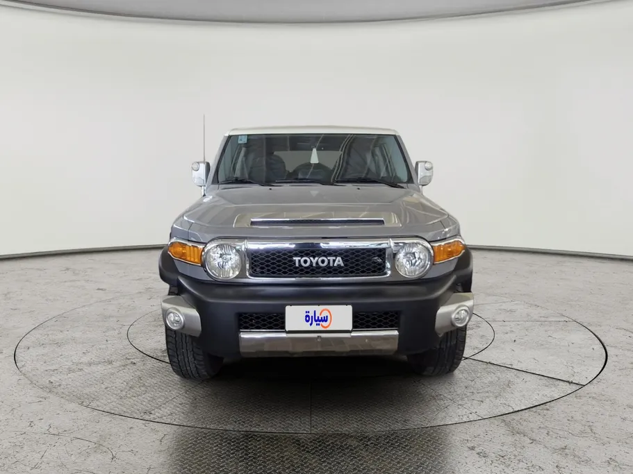 تويوتا اف جي FJ Cruiser 2023 