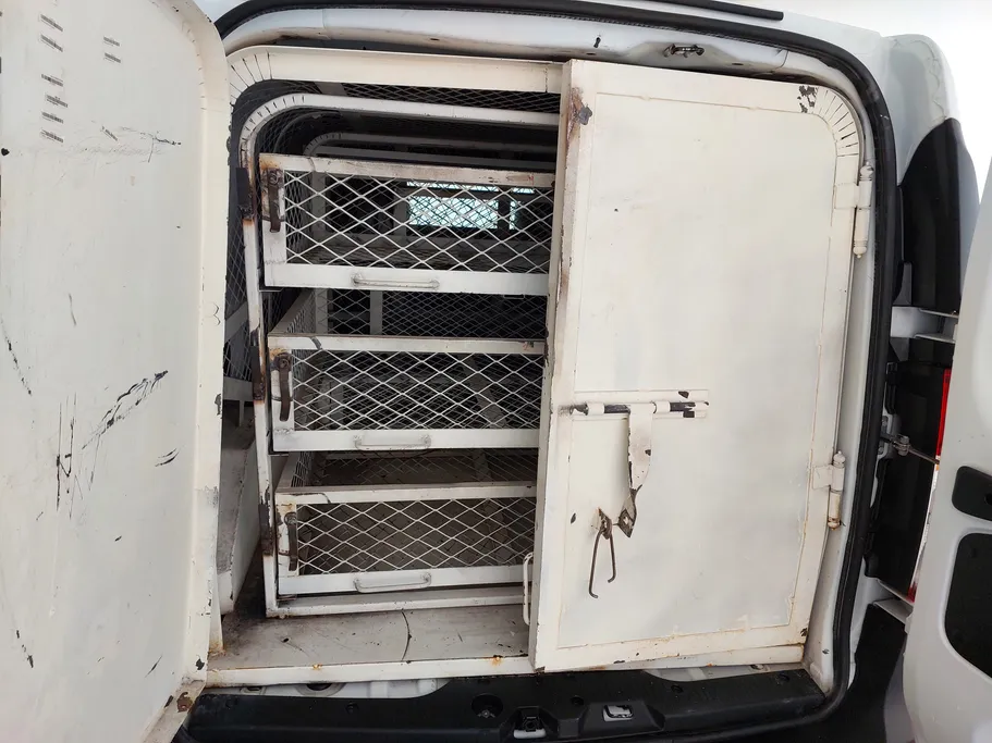 2021 Renault Docker Van بضاعة 