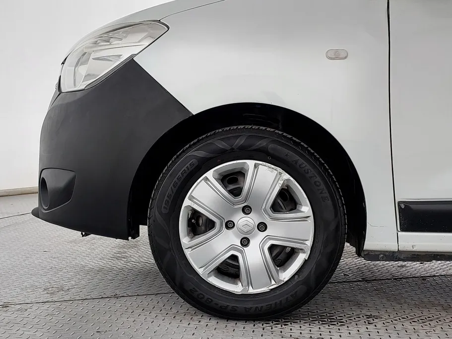 2021 Renault Docker Van بضاعة 