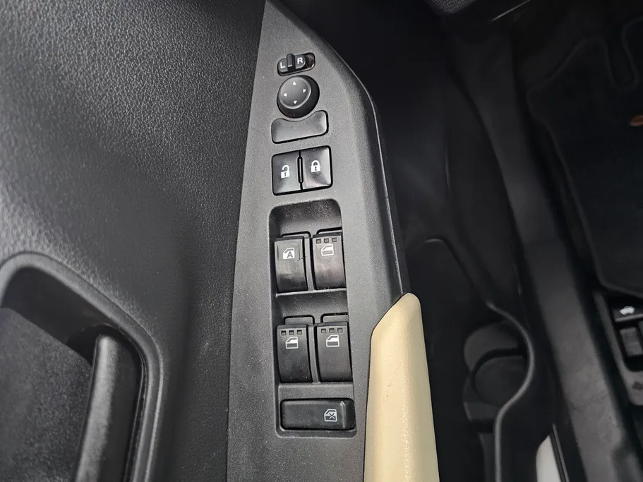 2024 Toyota Yaris  Y 
