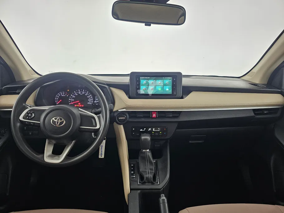 2024 Toyota Yaris  Y 