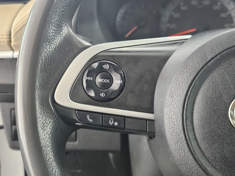 2024 Toyota Yaris  Y 
