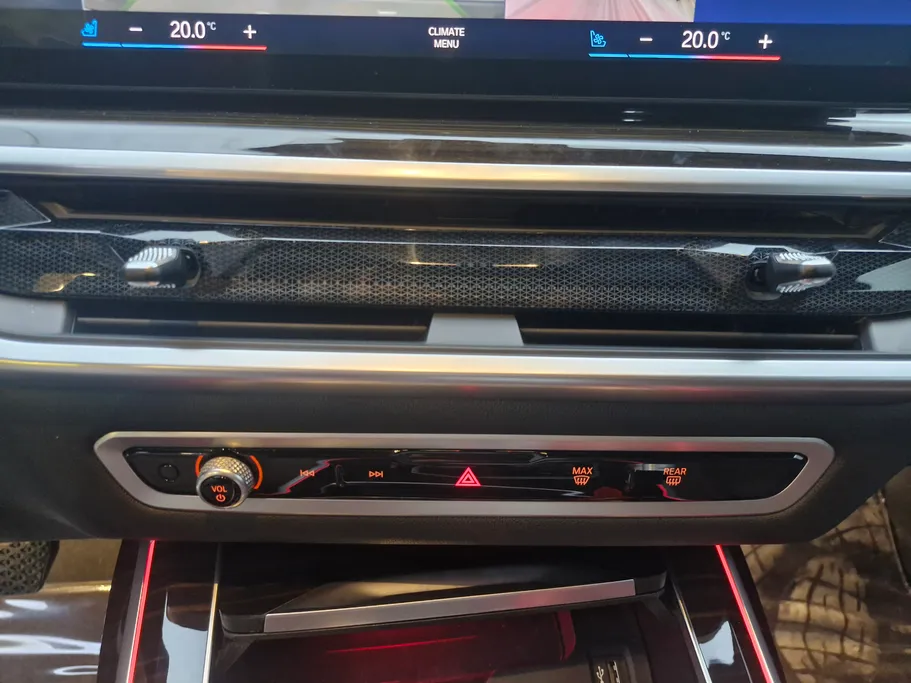 بي ام دبليو الفئة اكس 7 xDrive 40i	 2023 
