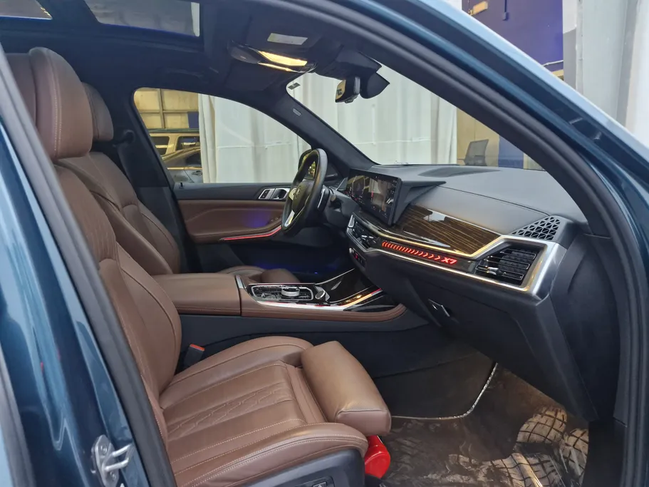 بي ام دبليو الفئة اكس 7 xDrive 40i	 2023 